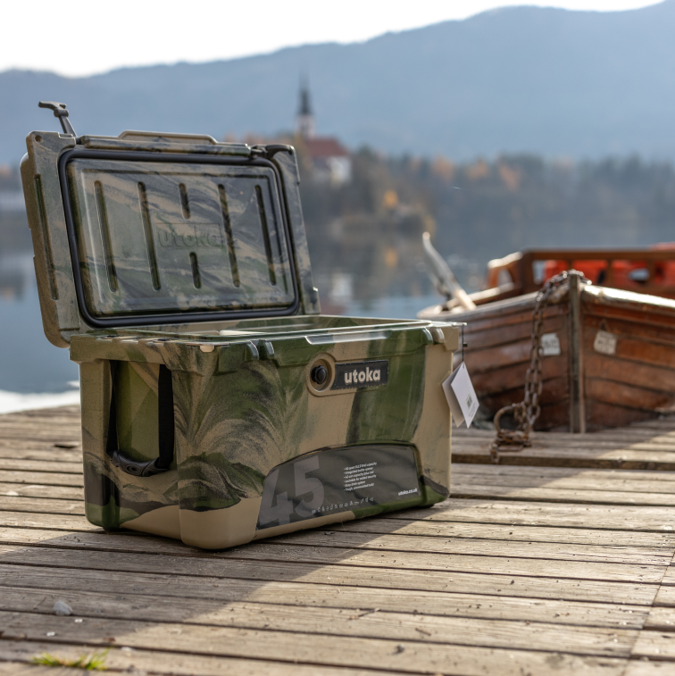 Keep frozen bait frozen and fresh bait fresh with a cool box for fishing