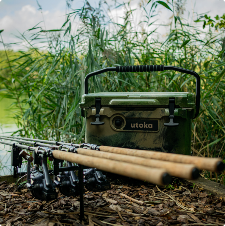Keep your food fresh and drinks at a cool temperature whilst fishing with utoka cool box